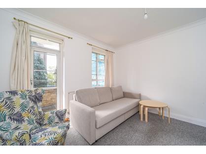 2 Bed Flat, Burne Jones House, W14