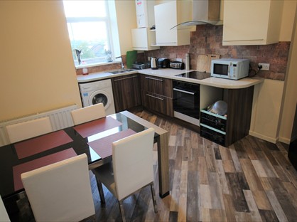 2 Bed Flat, Whalley Road, BB5