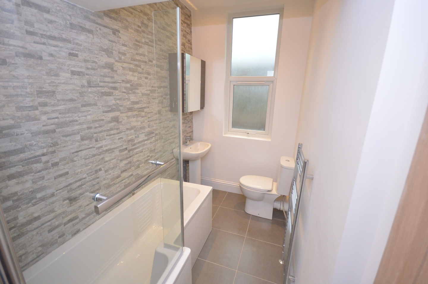 Additional image 5 of 1 Bed Flat, Meanwood Road, LS7, N1 7GU