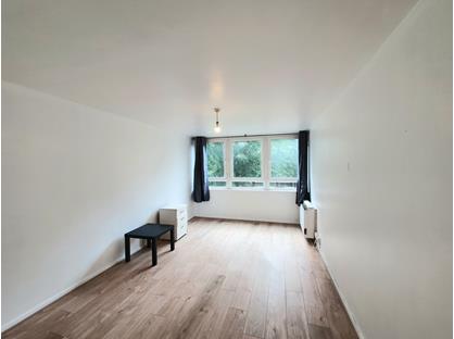 2 Bed Flat, Exbury House, E9