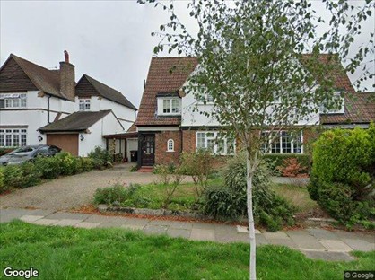 Room in a Shared House, Cotswold Way, EN2