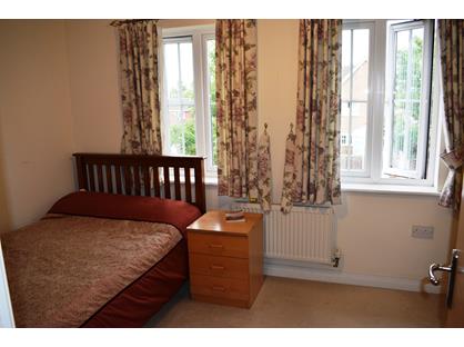 Room in a Shared House, Canterbury Close, KT4