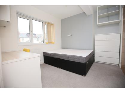 3 Bed Flat, Knight Avenue, CV1