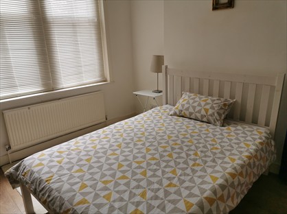 Room in a Shared Flat, Bromley Road, SE6
