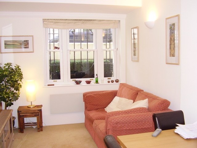 1 Bed Flat, Gloucester Street, SW1V, N1 7GU