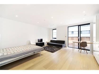 Studio Flat, Kensington Apartments, E1