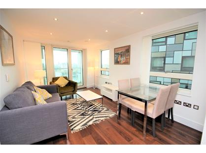 2 Bed Flat, Duckman Tower, E14