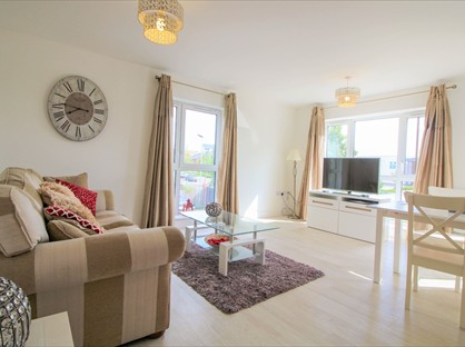 2 Bed Flat, Eniac View, MK10