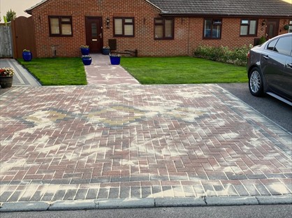 2 Bed Bungalow, Niwrim Way, ME12