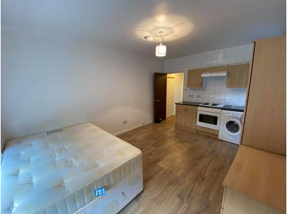 Studio Flat, Green Lanes, N4