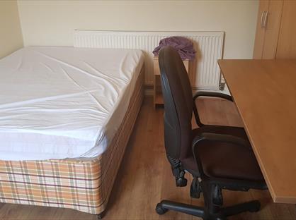 Room in a Shared Flat, Lower Broughton Road, M7
