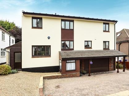 5 Bed Detached House, Knoll Rise, BR6