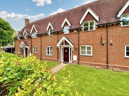 3 Bed Terraced House, Lady Place, OX14