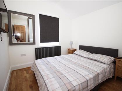 Room in a Shared House, Ravenhill Road, E13