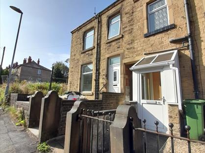 3 Bed End Terrace, Hawthorne Terrace, HD4
