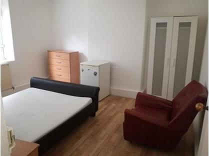 Room in a Shared Flat, Champlain House, W12