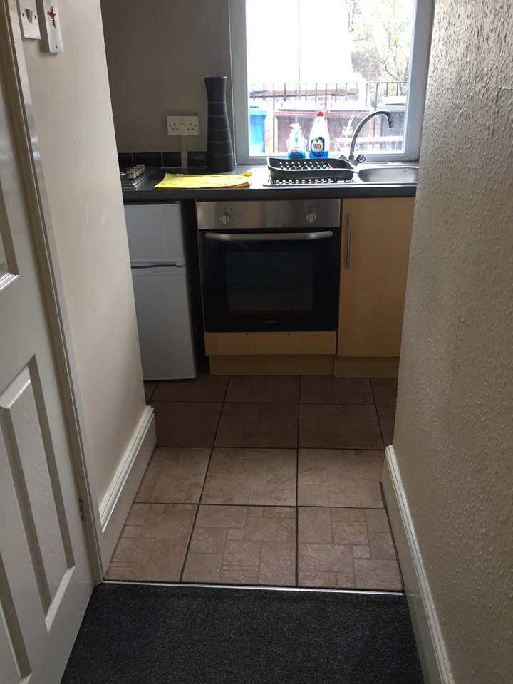 Studio Flat, Kelvin Buildings, S6 photo 5