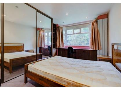 2 Bed Maisonette, Palace Road, SW2