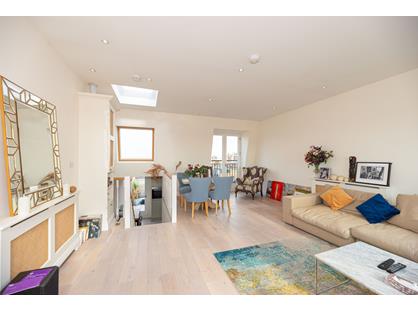 2 Bed Maisonette, Fulham Palace Road, SW6
