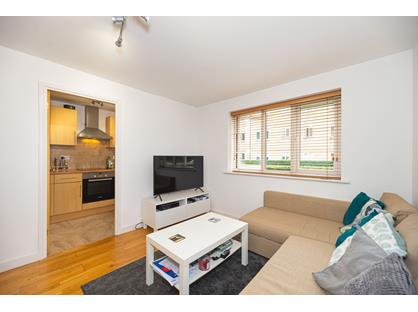 1 Bed Flat, Arden Crescent, E14