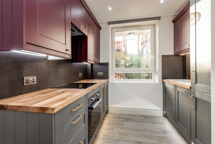 2 Bed Flat, Whites Grounds Estate, SE1 photo 2