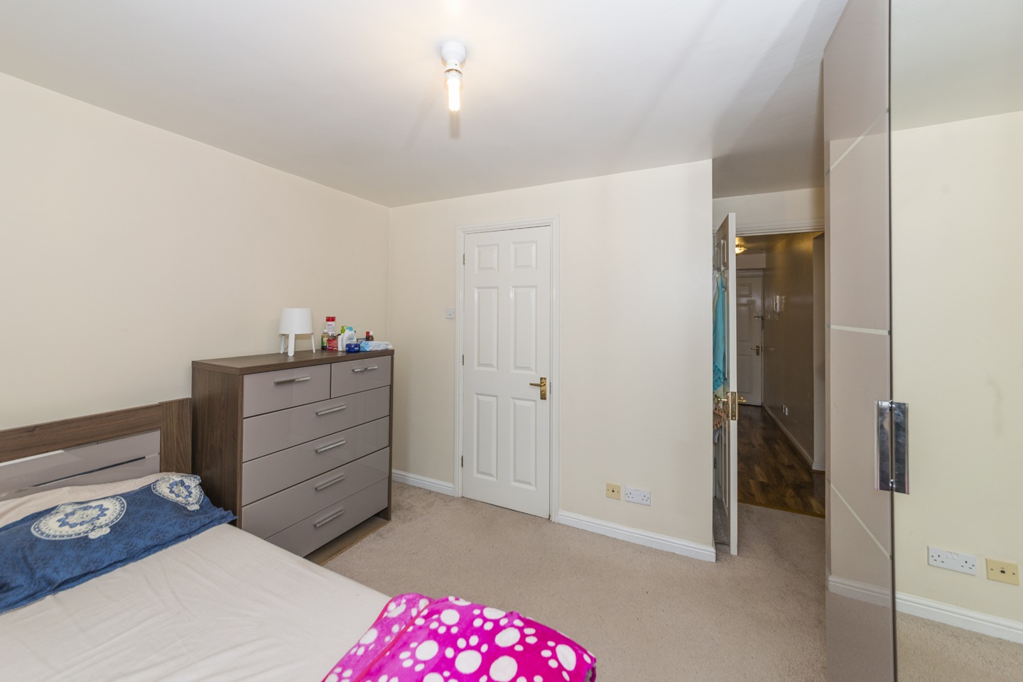 Additional image 10 of 2 Bed Flat, Shelley Court, RG1, N1 7GU