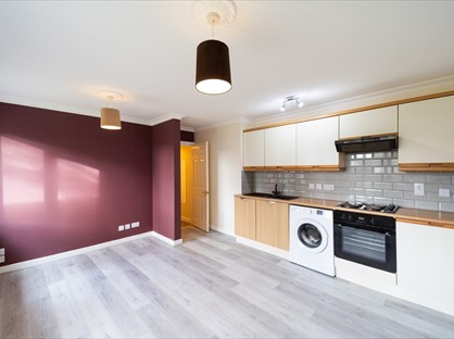 1 Bed Flat, Limetree Court, NP7