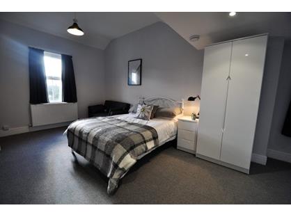 Room in a Shared House, Kingsridge, SW19