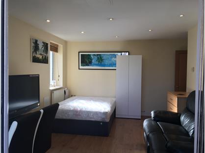 Room in a Shared House, Adventurers Court, E14