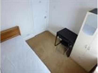 Room in a Shared House, Balfour Road, W3