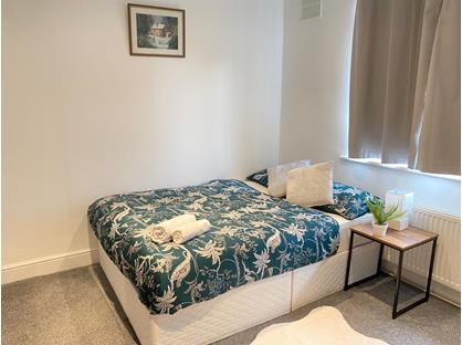 Room in a Shared Flat, Dale Drive, UB4