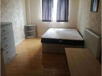 Room in a Shared Flat, Youngs Court, SW11