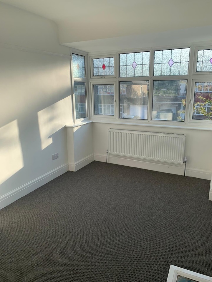 London 3 Bed SemiDetached House, Edison Grove, SE18 To Rent Now for £1,850.00 p/m