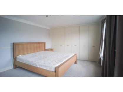 Room in a Shared Flat, Dalyell Road, SW9