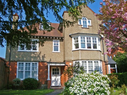 3 Bed Flat, Murray Road, SW19