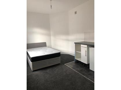 Studio Flat, Catford Road, SE6