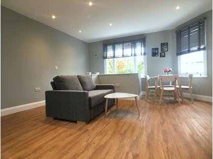 1 Bed Flat, Lamington Street, W6