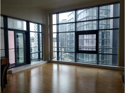 2 Bed Flat, Discovery Dock Apartments East, E14