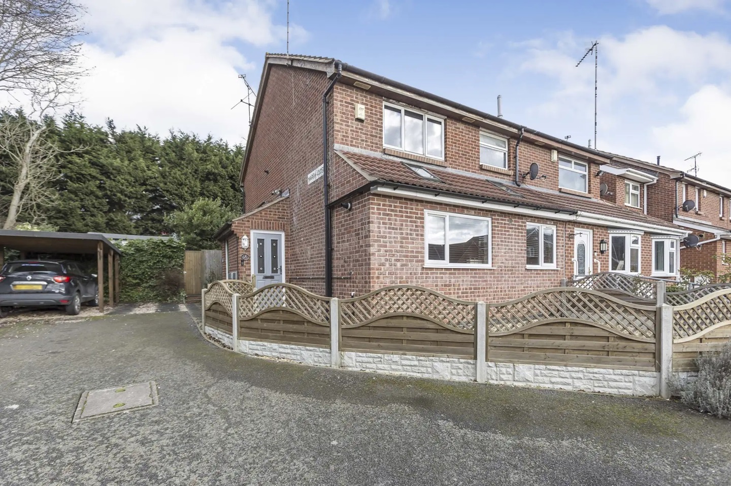 2 Bed End Terrace, Marsh Close, LE4 photo 4