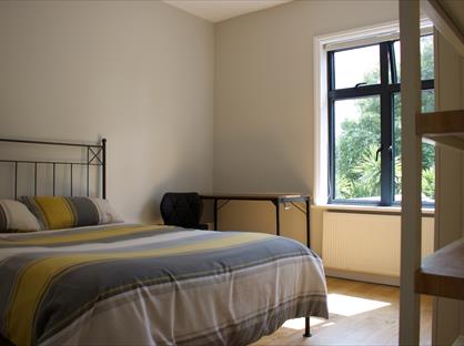 Room in a Shared House, Gloucester Road, TW12