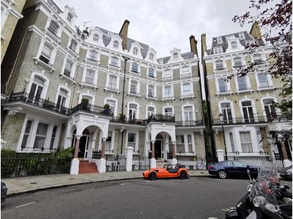 2 Bed Flat, Redcliffe Square, SW10