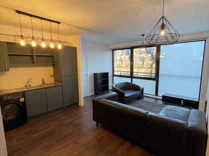 2 Bed Flat, Holm Street, G2