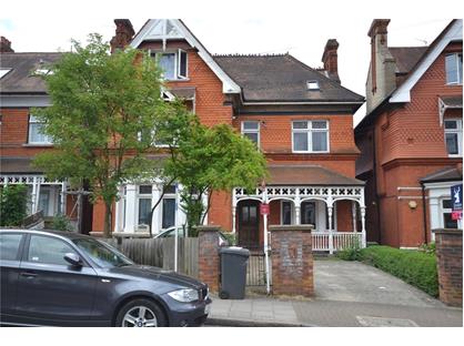 1 Bed Flat, Gleneldon Road, SW16