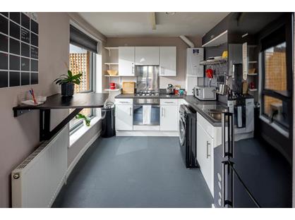 2 Bed Flat, Len Bishop Court, E1W