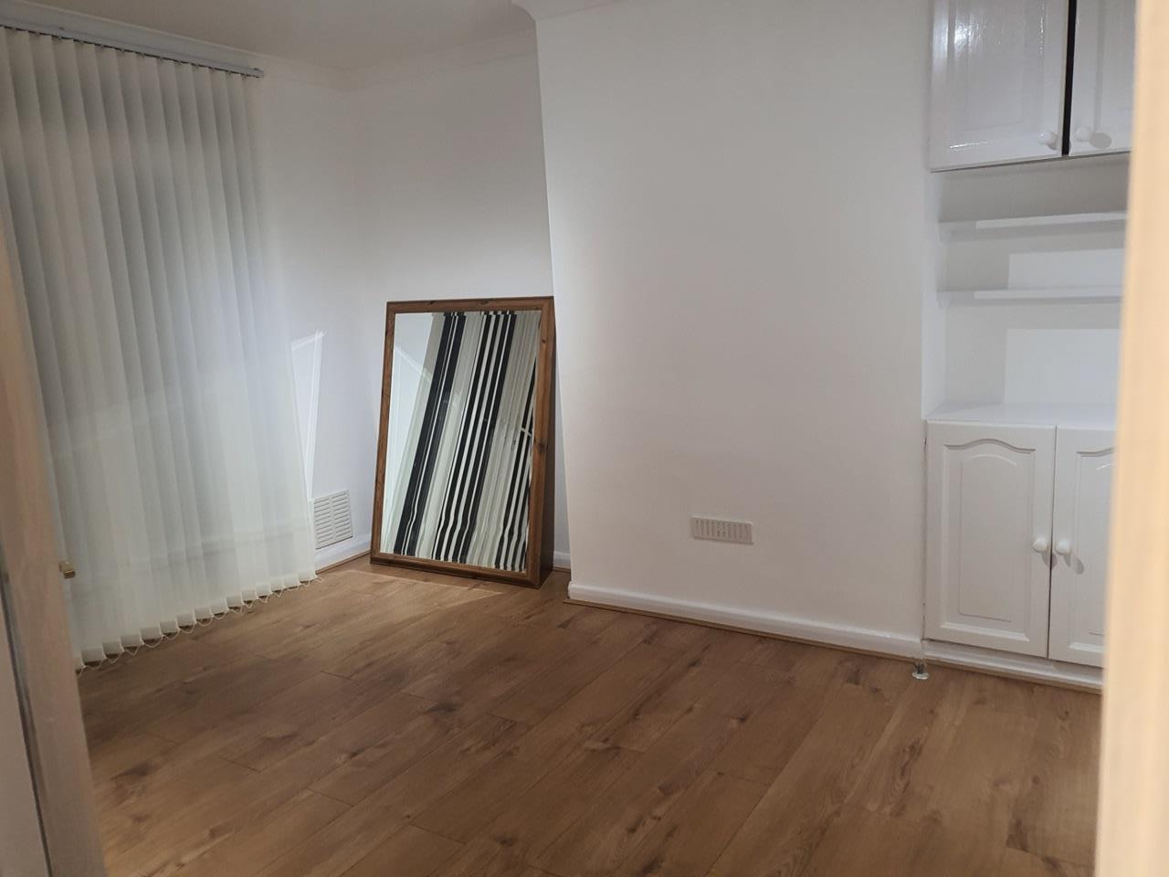 Carshalton 2 Bed Flat, Wrythe Lane, SM5 To Rent Now for £1,400.00 p/m