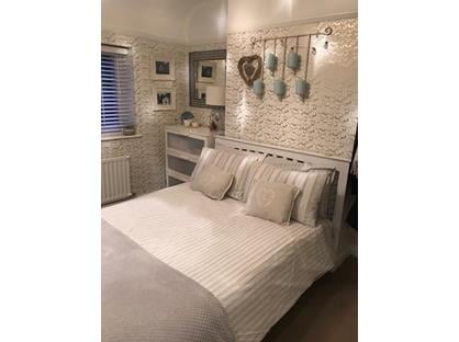 Room in a Shared House, Roundwood Way, SM7