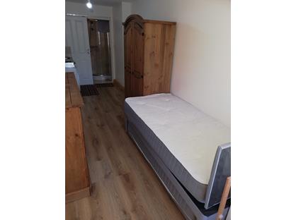 Room in a Shared House, Carolina Road, CR7