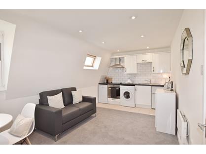 1 Bed Flat, Upper Richmond Road West, SW14