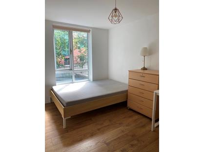 Room in a Shared House, Exhibition Close, W12