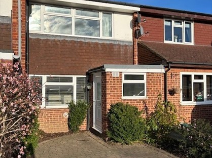 2 Bed Terraced House, Bois Hall Road, KT15